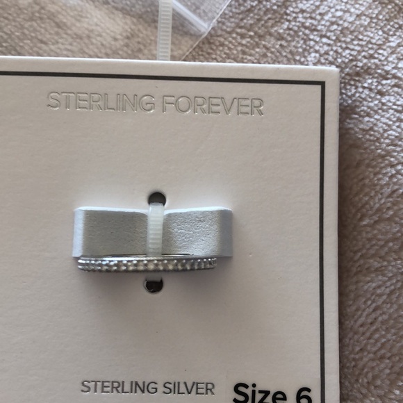 STERLING SILVER GIANNA PEARL ETERNITY RING - Picture 3 of 8